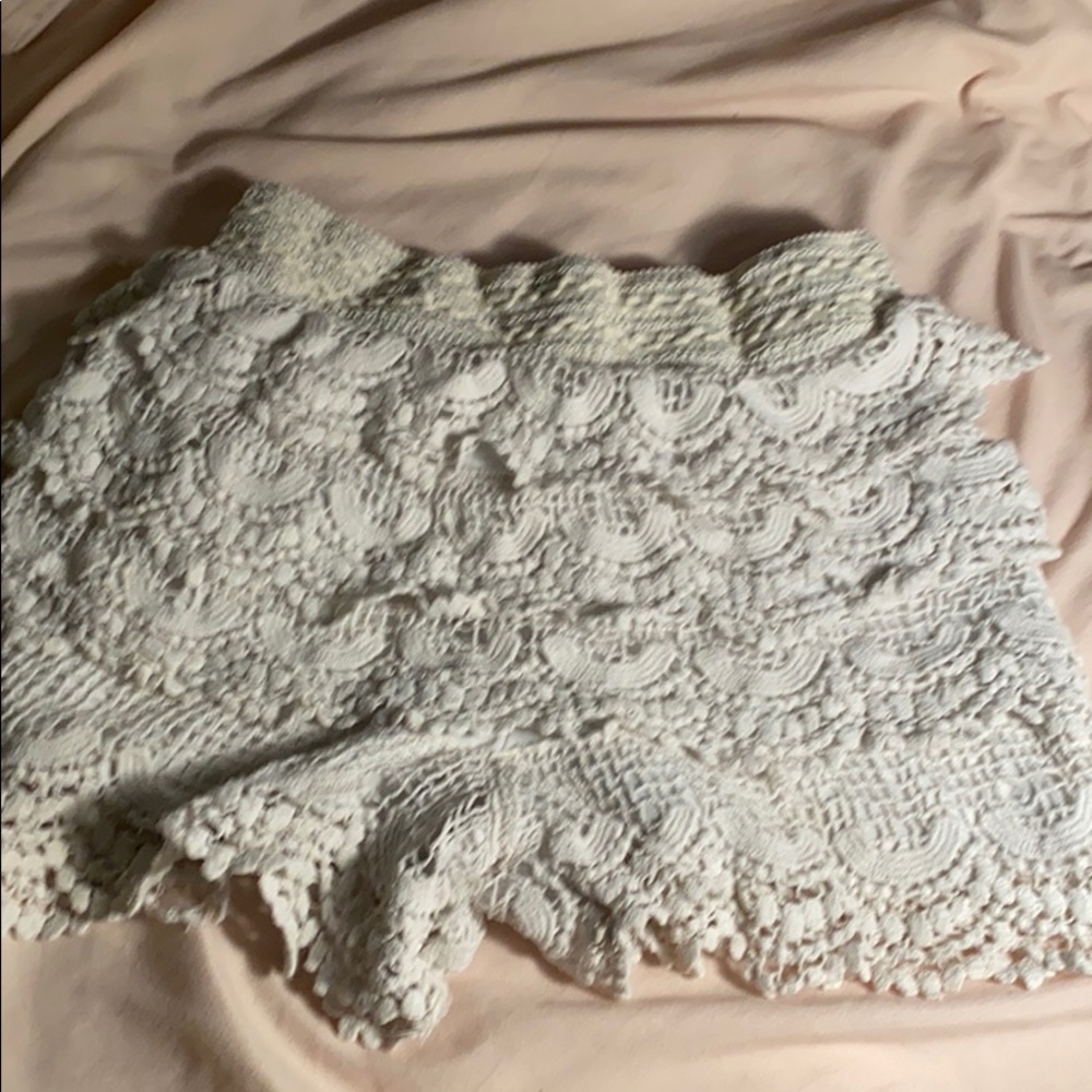 white ruffle lace shorts kids medium